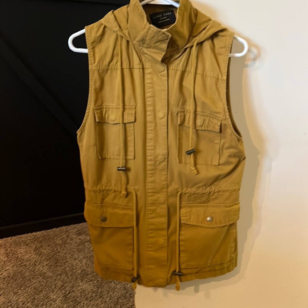 Love Tree Mustard Yellow Button Up Vest Women’s Size Medium